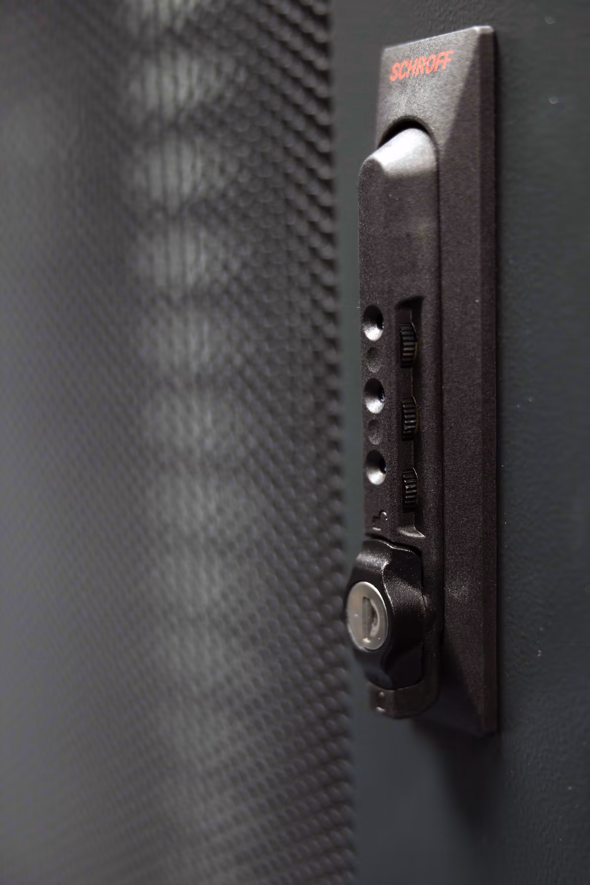 Zahlenschloss am Rack